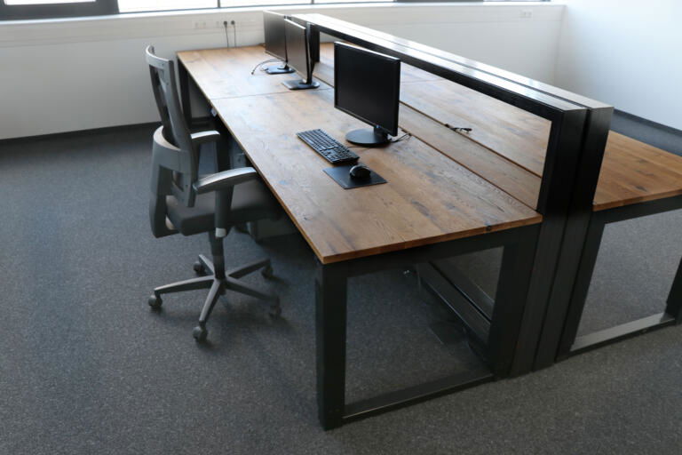 Höhenverstellbaren Schreibtisch selber bauen