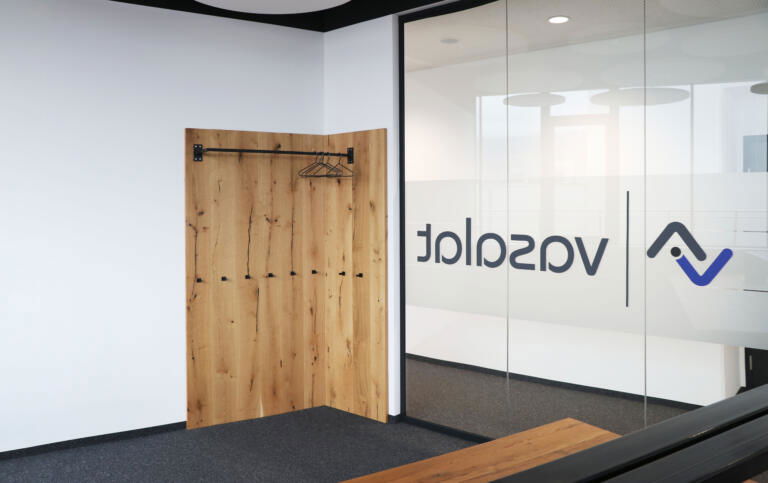 DIY: Garderobe aus Holzdielen