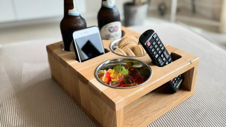 DIY: Gestalte einen Couchbutler mit „Ideen aus Holz“