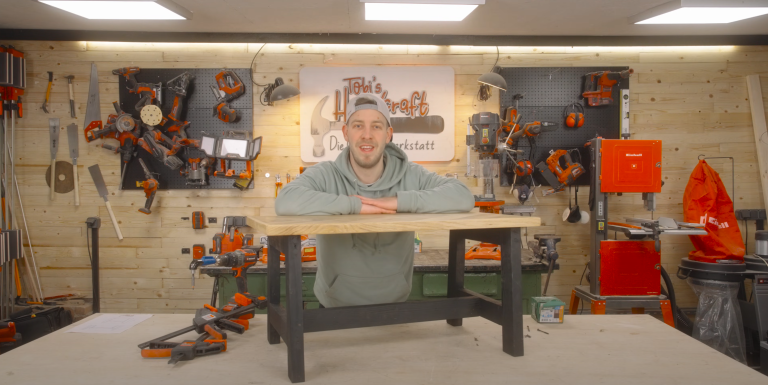 DIY: Couchtisch mit Fischgrätenmuster und Geheimfach