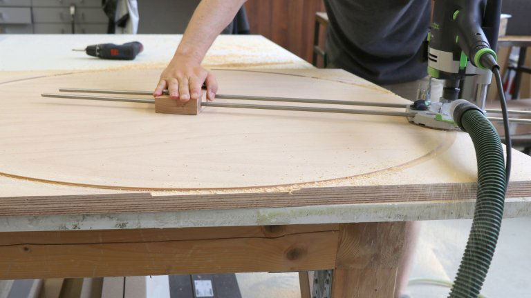 DIY: Fräshilfe bauen zum Kreise fräsen
