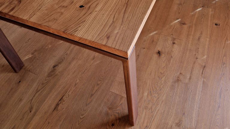 DIY: Esstisch selber bauen mit Tischplatte aus Massivholz & Tischgestell aus Metall